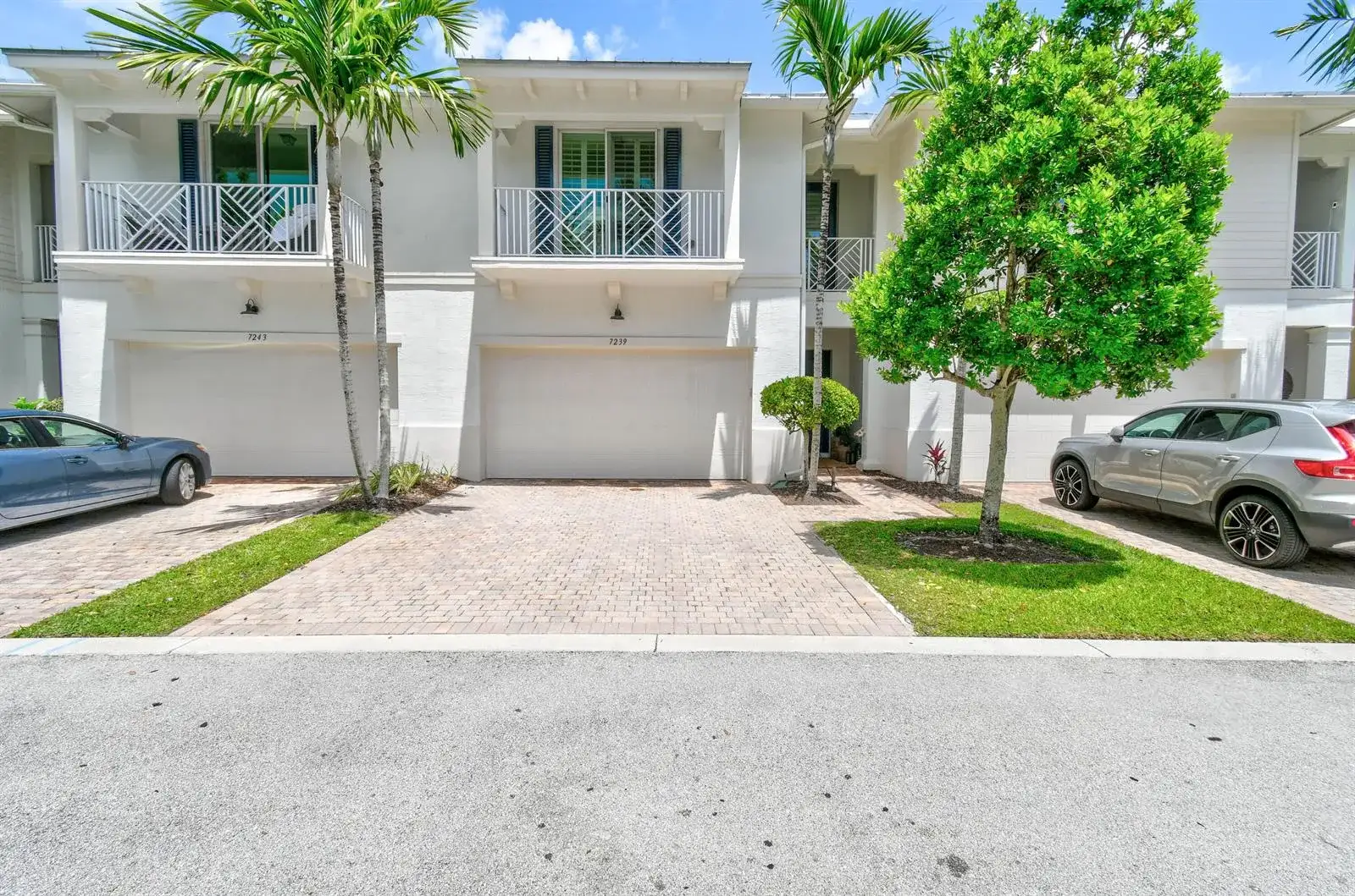 7239 Oxford Court, Palm Beach Gardens FL 33418 photo 2