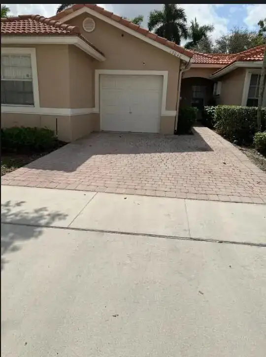 13040 NW 5TH Street, Pembroke Pines FL 33028 photo 2