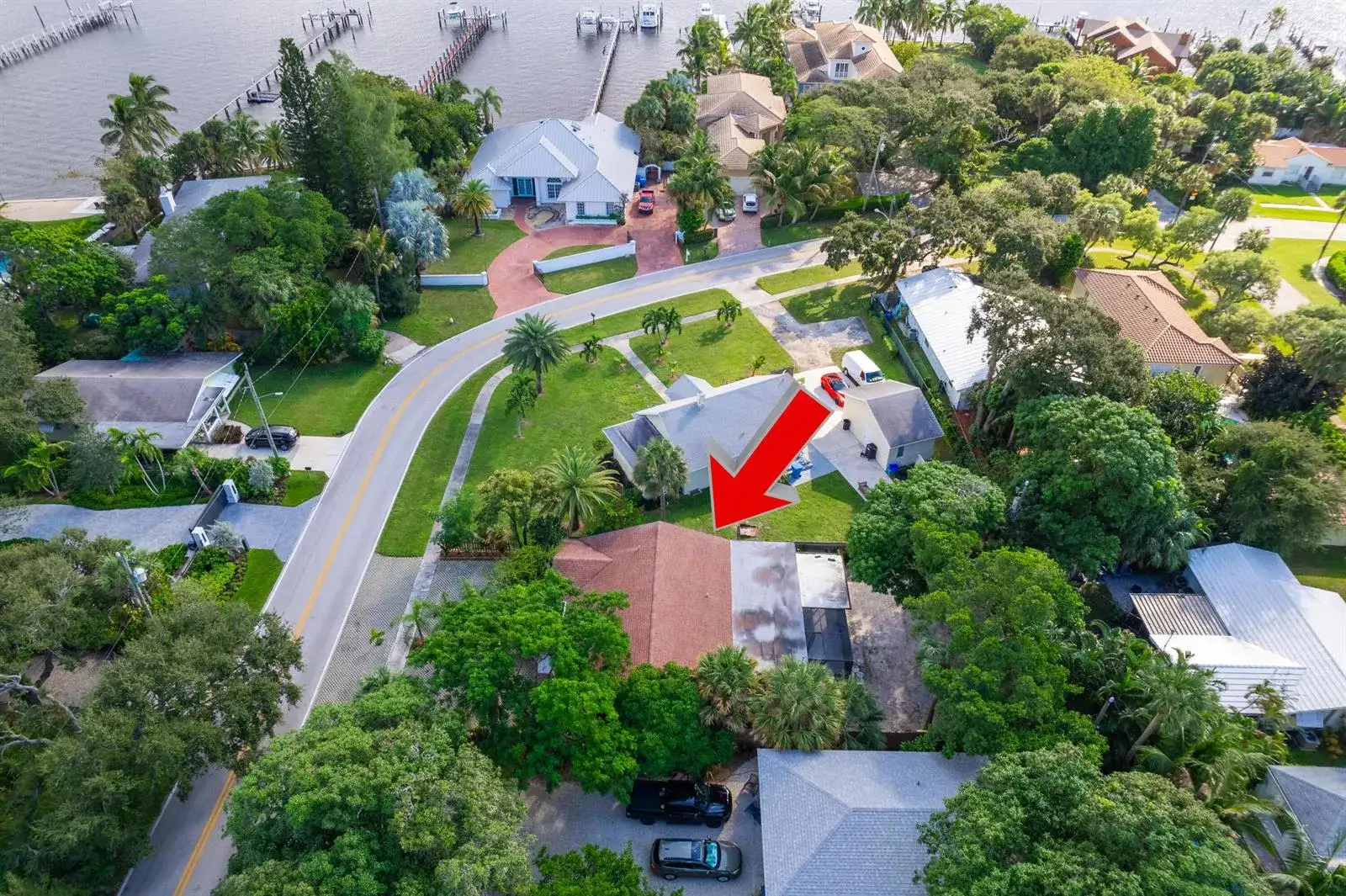 545 S LAKE Drive, Lantana FL 33462 photo 2