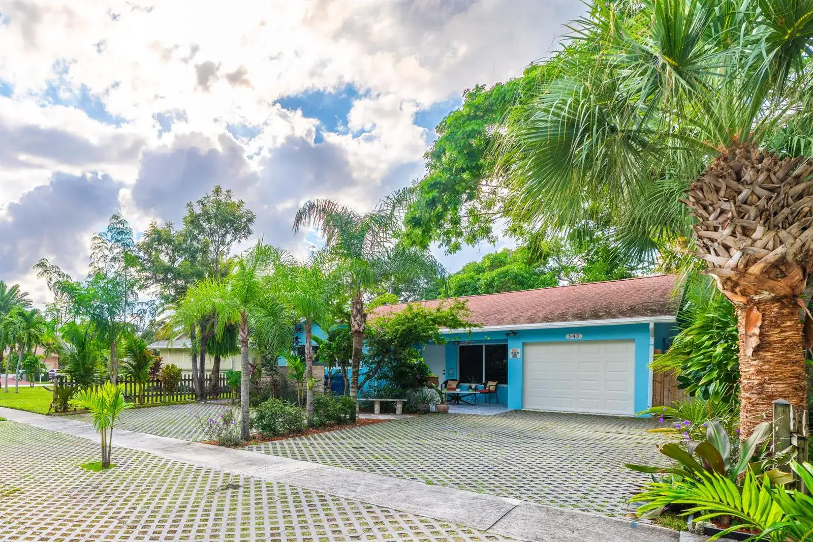 545 S LAKE Drive, Lantana FL 33462 photo 4