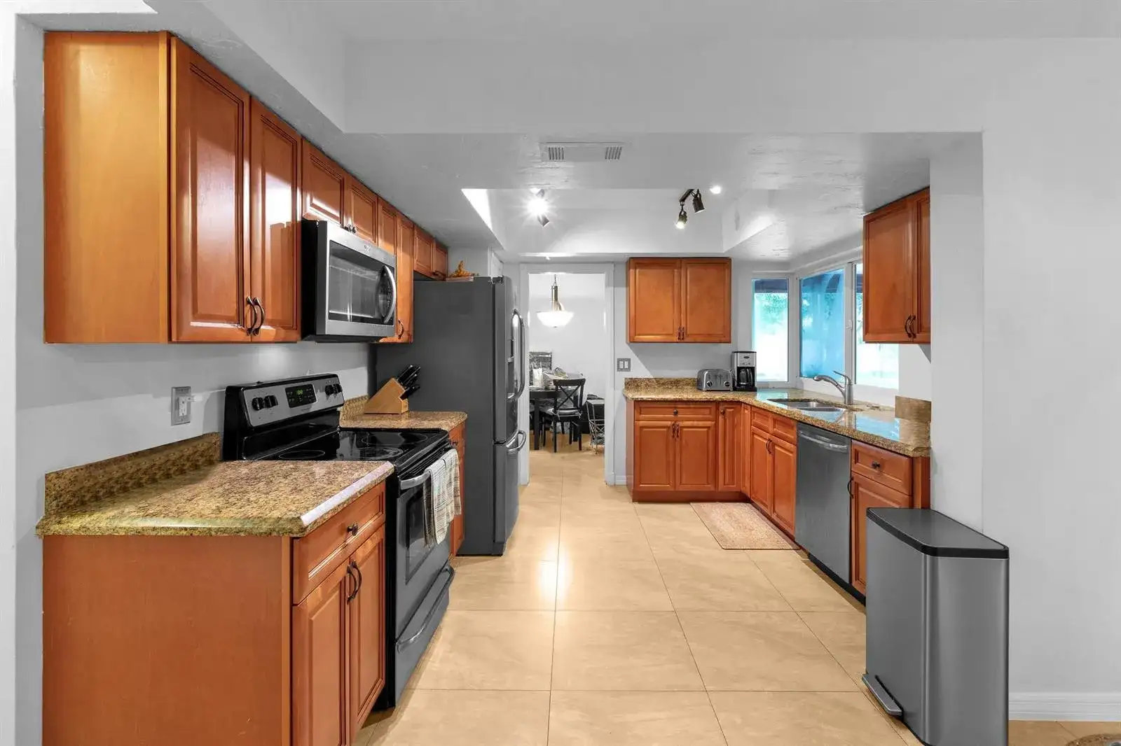 4120 NW 106TH Avenue, Coral Springs FL 33065 photo 3
