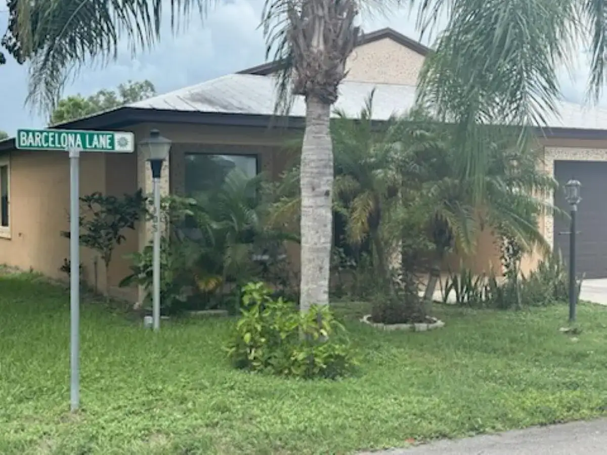 1 Barcelona Lane, Port St. Lucie FL 34952 photo 2