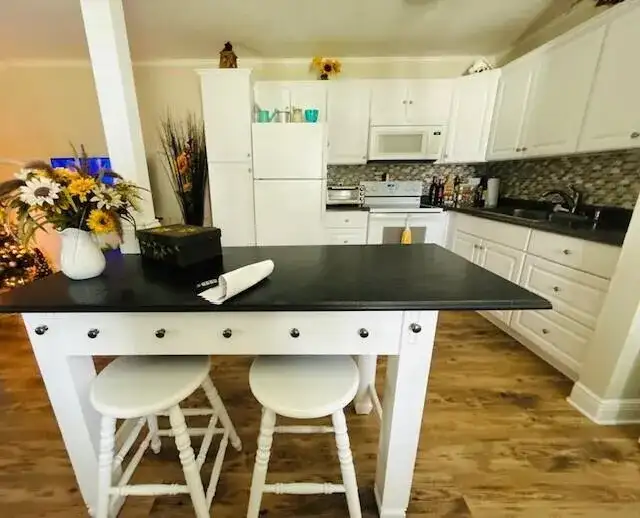 140 Salisbury F, West Palm Beach FL 33417 photo 2