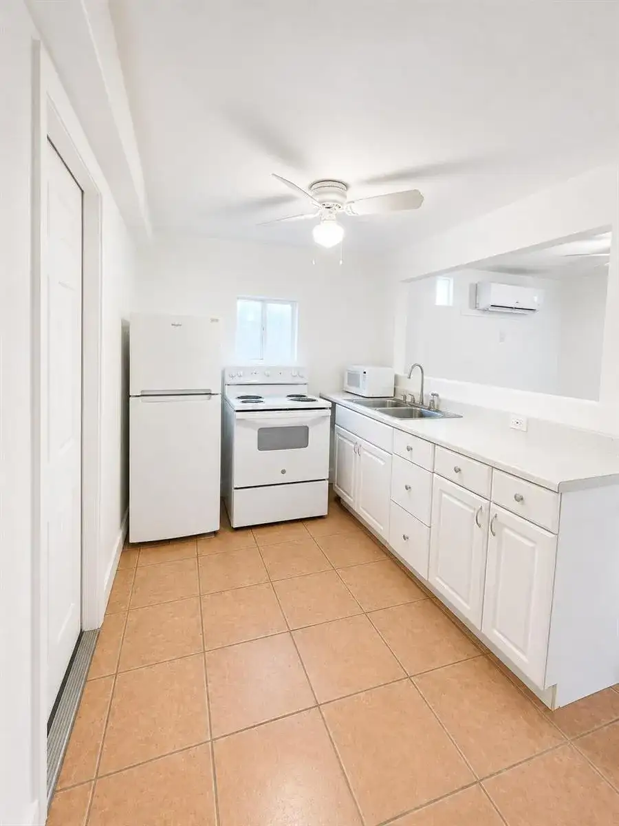 204 Conniston Road # A, West Palm Beach FL 33405 photo 4