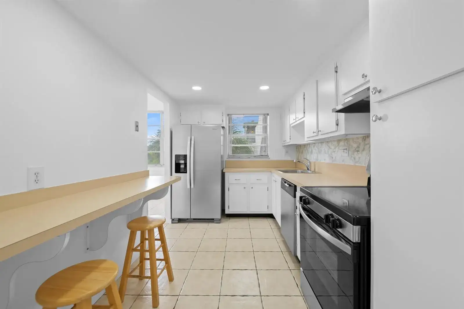 2781 TAFT Street # 303, Hollywood FL 33020 photo 2