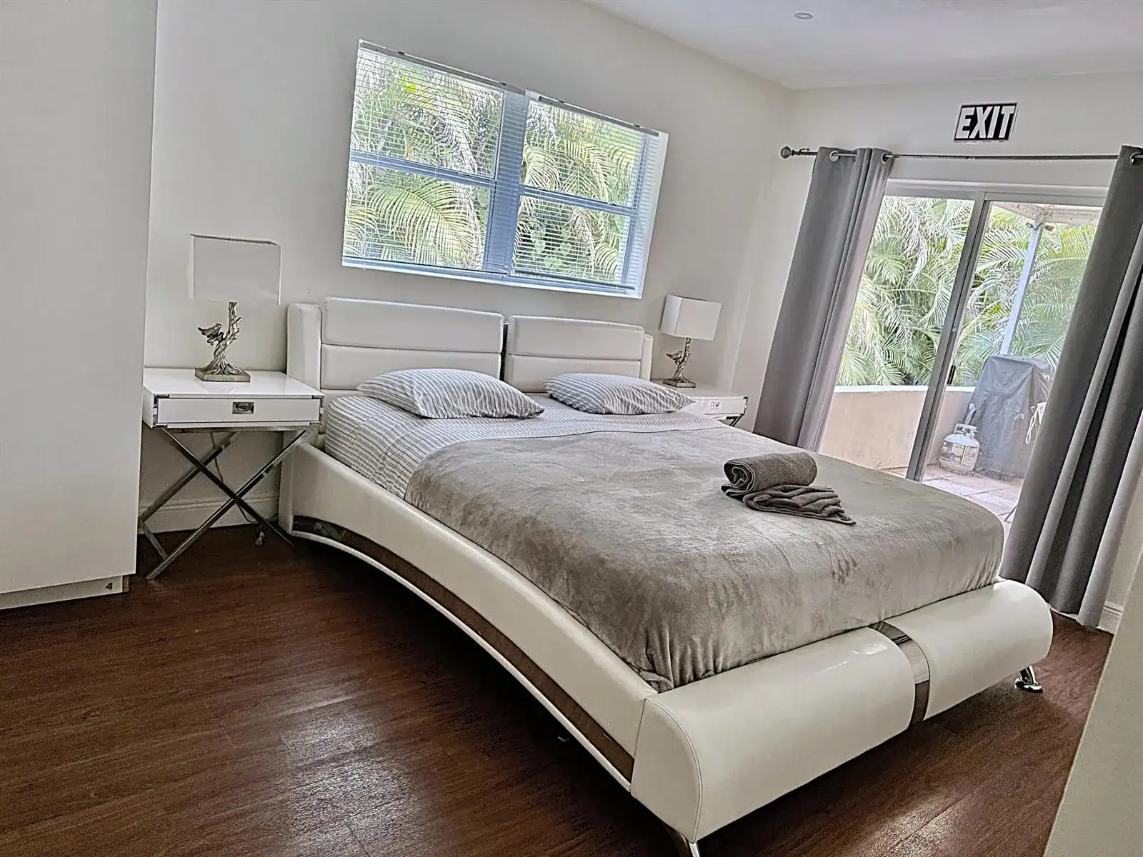2418 VAN BUREN Street, Hollywood FL 33020 photo 5