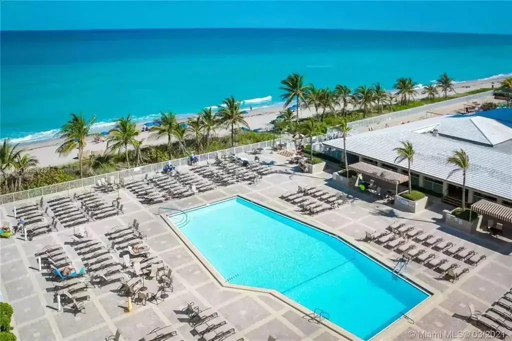 1965 S OCEAN Drive, Hallandale Beach FL 33009 photo 2