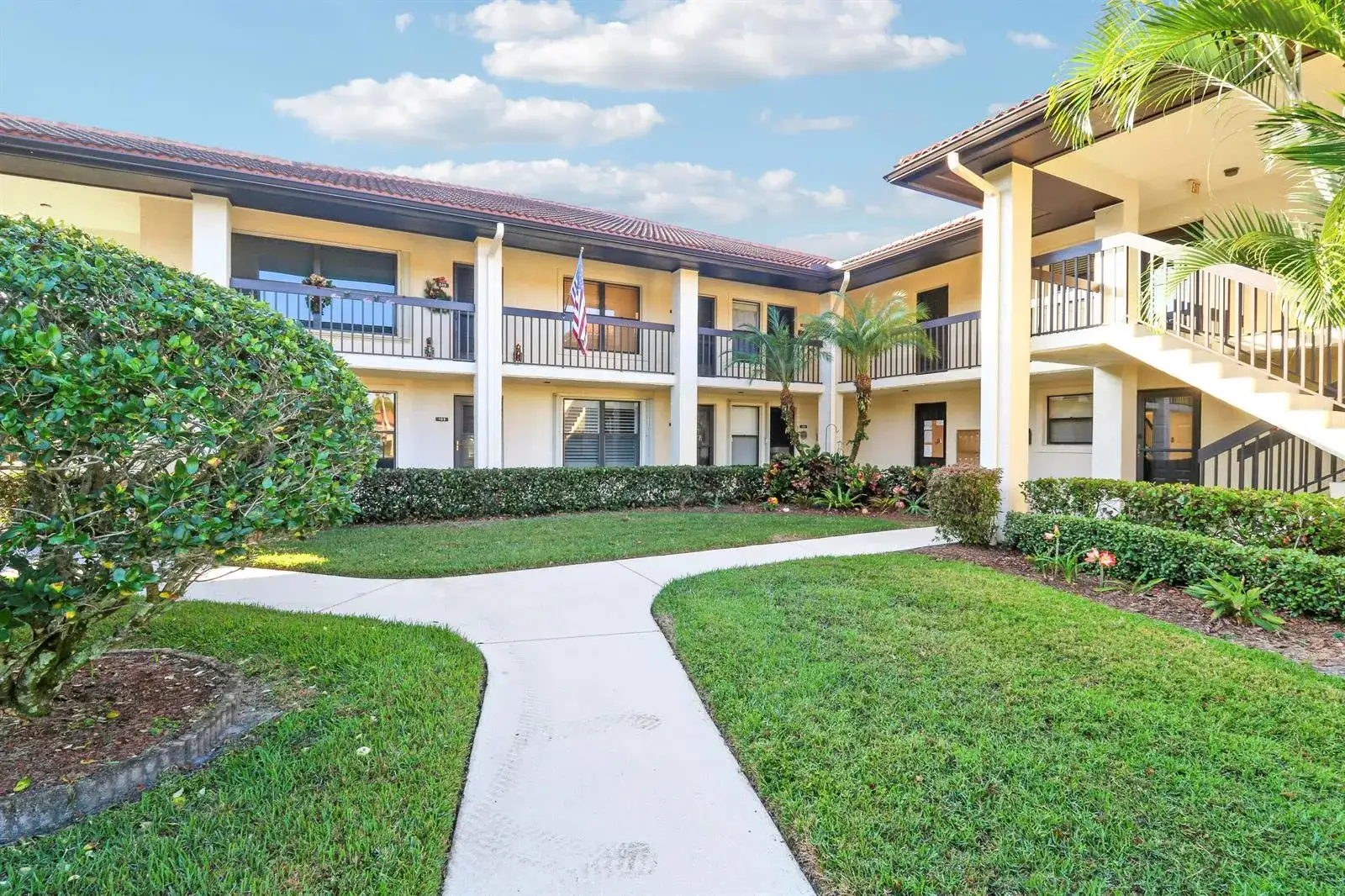 540 SW South River Drive, Stuart FL 34997 photo 4