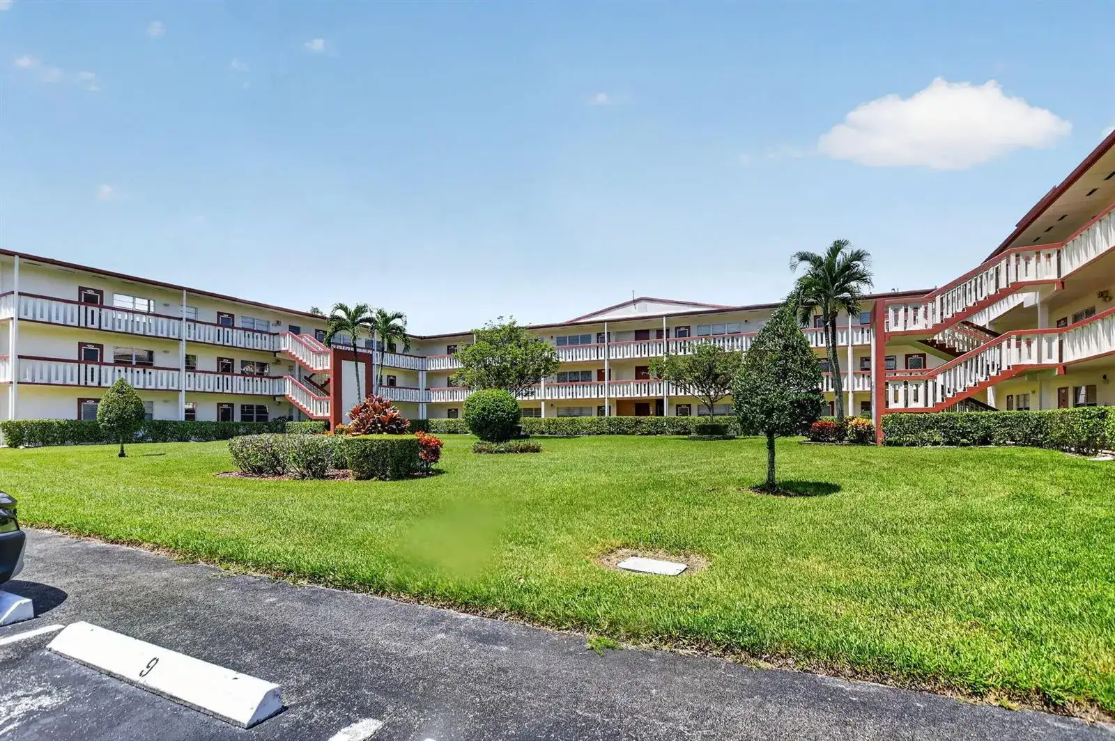 270 Brighton G, Boca Raton FL 33434 photo 2