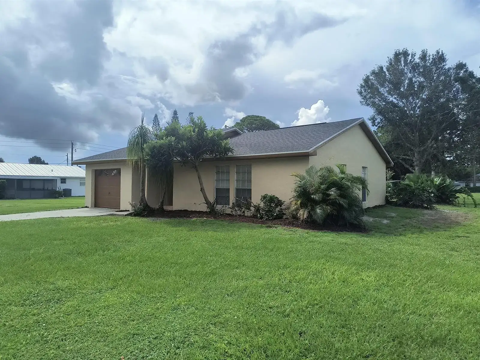 6903 COQUINA Avenue, Fort Pierce FL 34951 photo 2