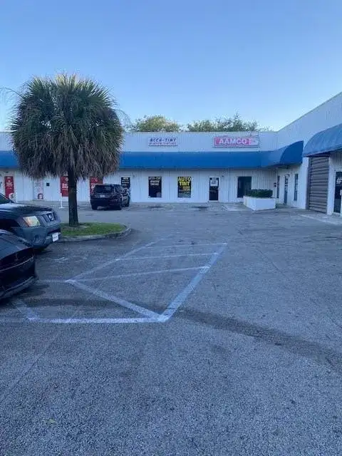 9880 Pines Boulevard, Hollywood FL 33025 photo 3