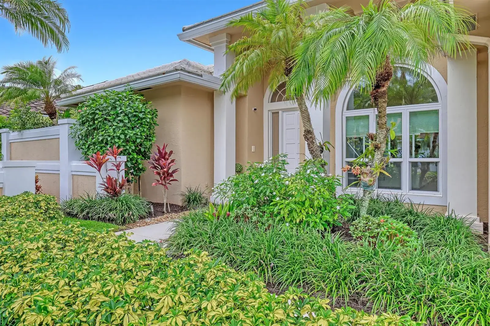 23 Windward Isle, Palm Beach Gardens FL 33418 photo 4