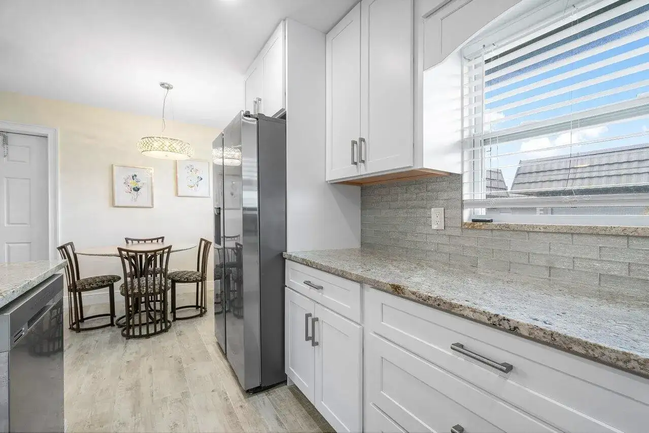 76 FLANDERS B, Delray Beach FL 33484 photo 3