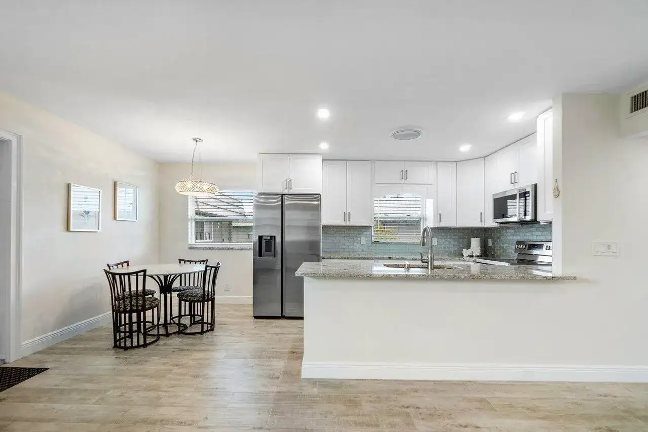 76 FLANDERS B, Delray Beach FL 33484 photo 5