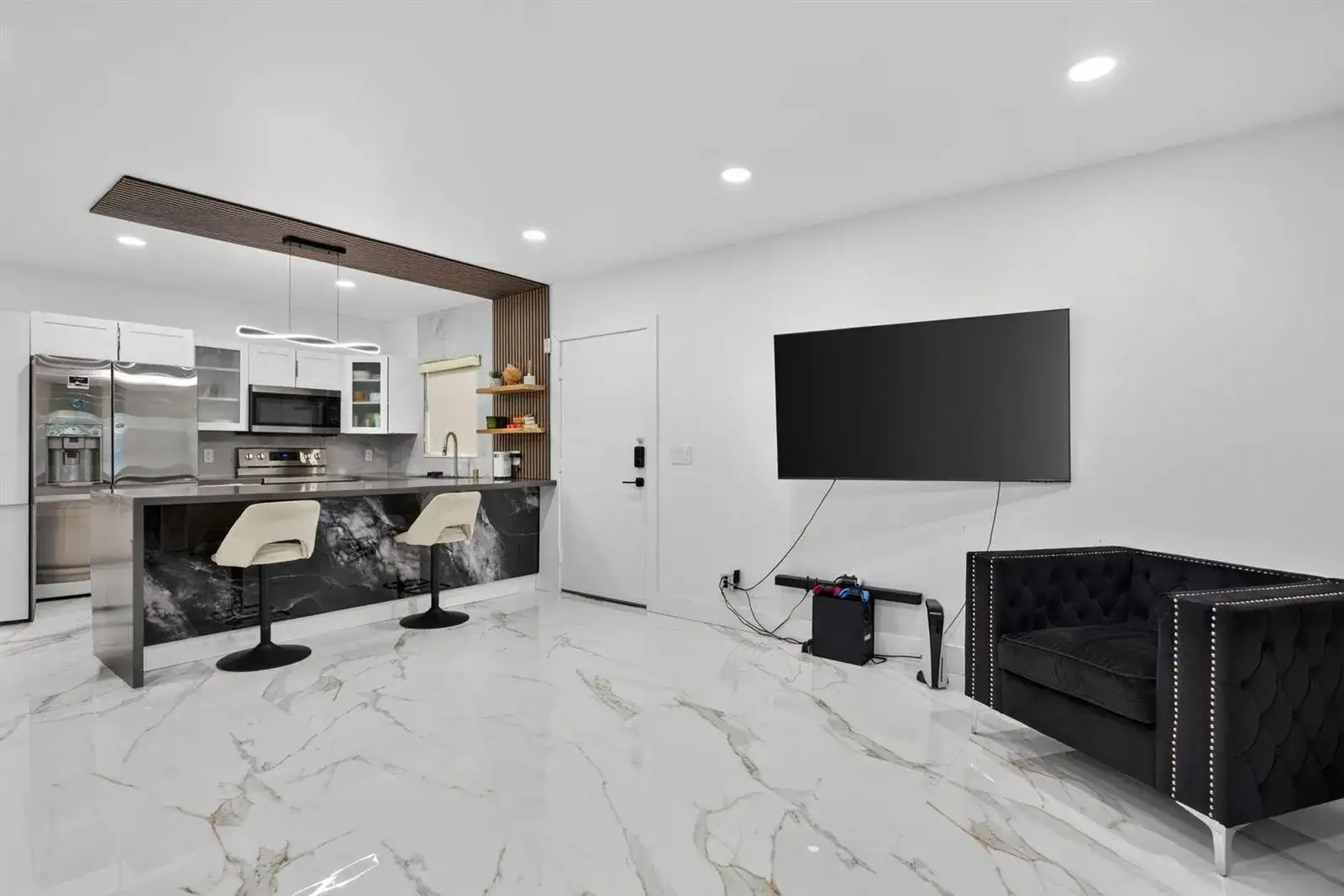 8404 W SAMPLE Road # 230, Coral Springs FL 33065 photo 4