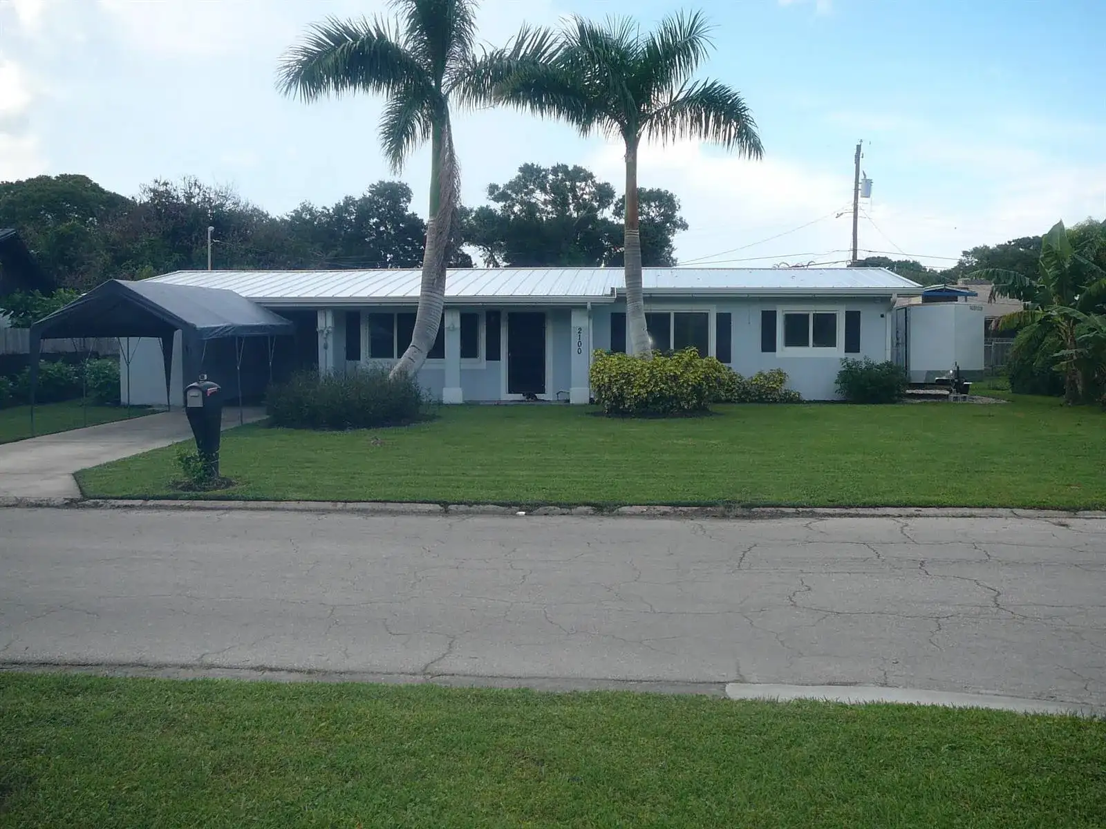 2100 W Esplanade, Fort Pierce FL 34982 photo 2