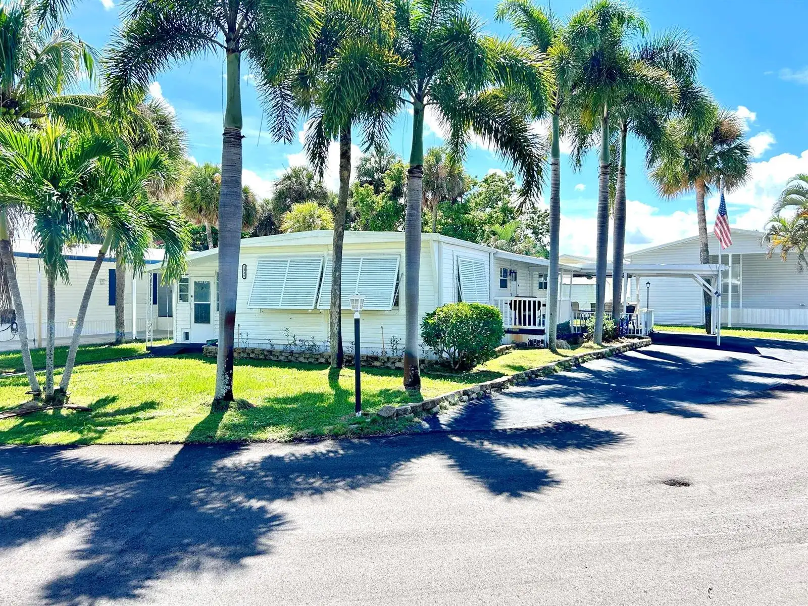 1330 ORCHID Court, Deerfield Beach FL 33442 photo 2