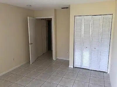 800 SW 9TH Street, Hallandale Beach FL 33009 photo 2