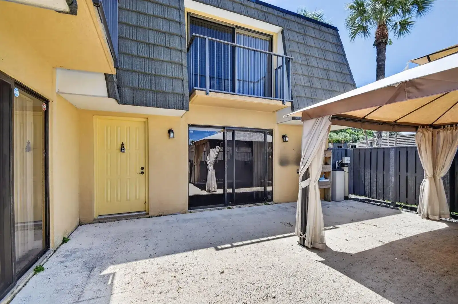 2409 24TH Way, West Palm Beach FL 33407 photo 2
