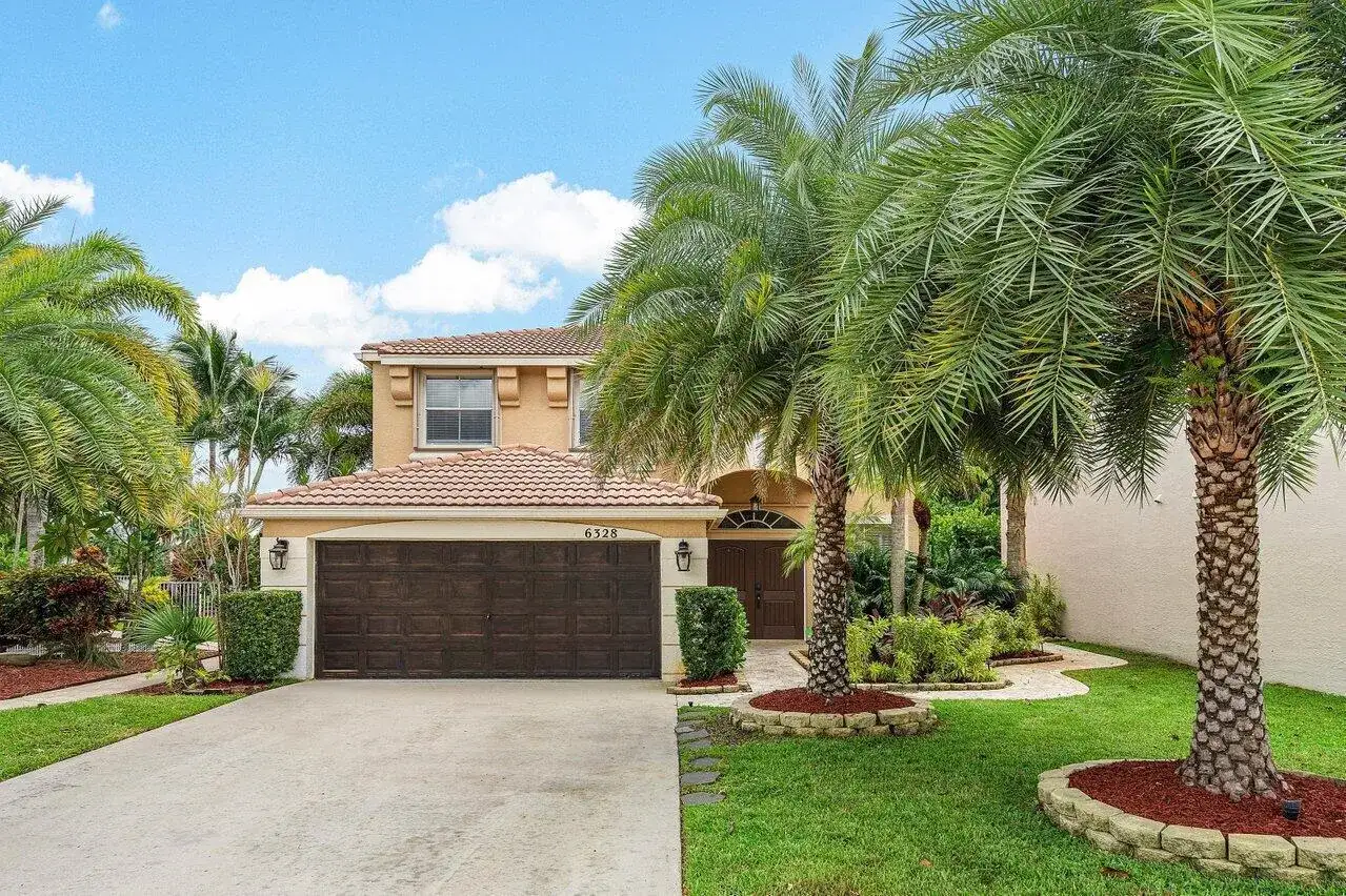6328 STONEHURST Circle, Lake Worth FL 33467 photo 2
