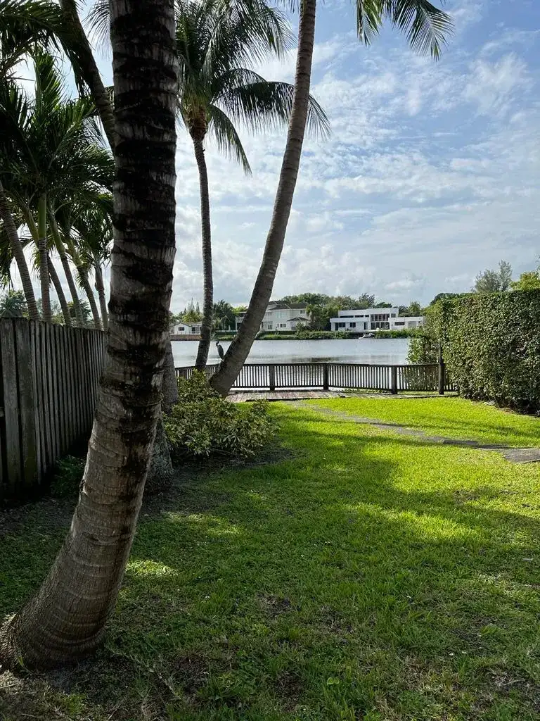 2390 NE 199th Street, Aventura FL 33180 photo 5