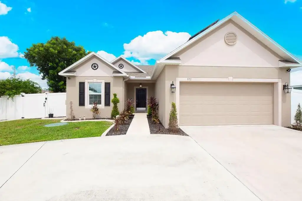971 SW Jasper Avenue, Port St. Lucie FL 34953 photo 3