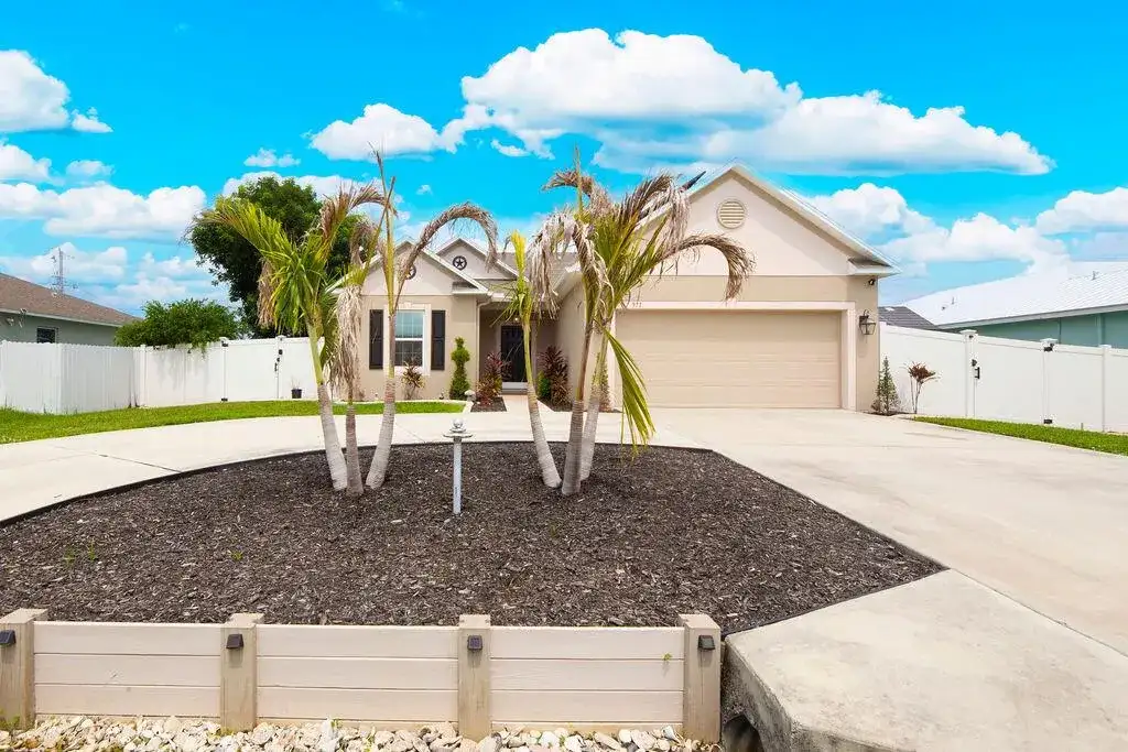 971 SW Jasper Avenue, Port St. Lucie FL 34953 photo 4