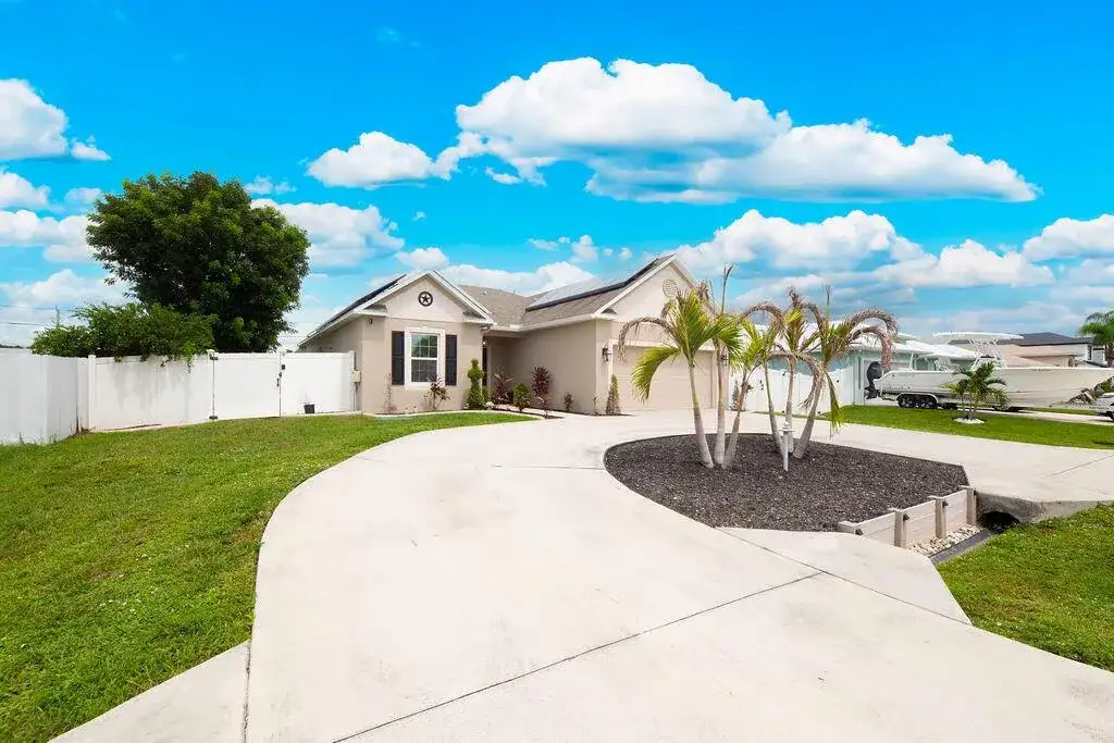 971 SW Jasper Avenue, Port St. Lucie FL 34953 photo 5