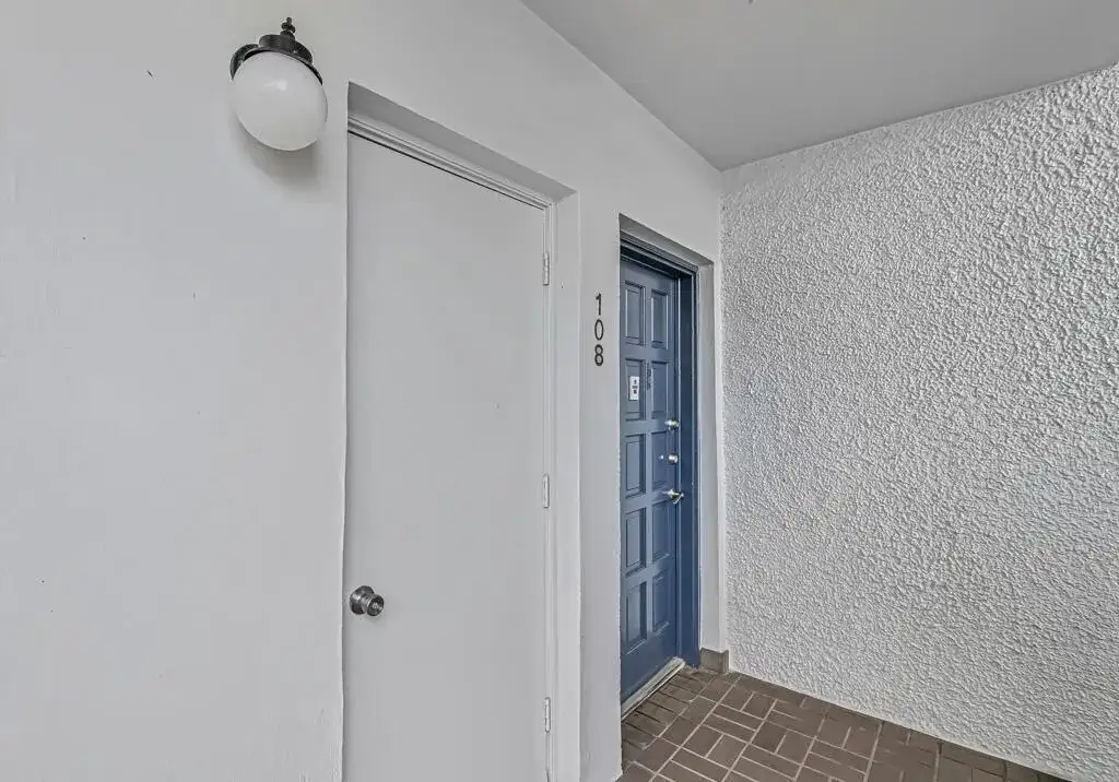 4465 Luxemburg Court # 108, Lake Worth FL 33467 photo 5