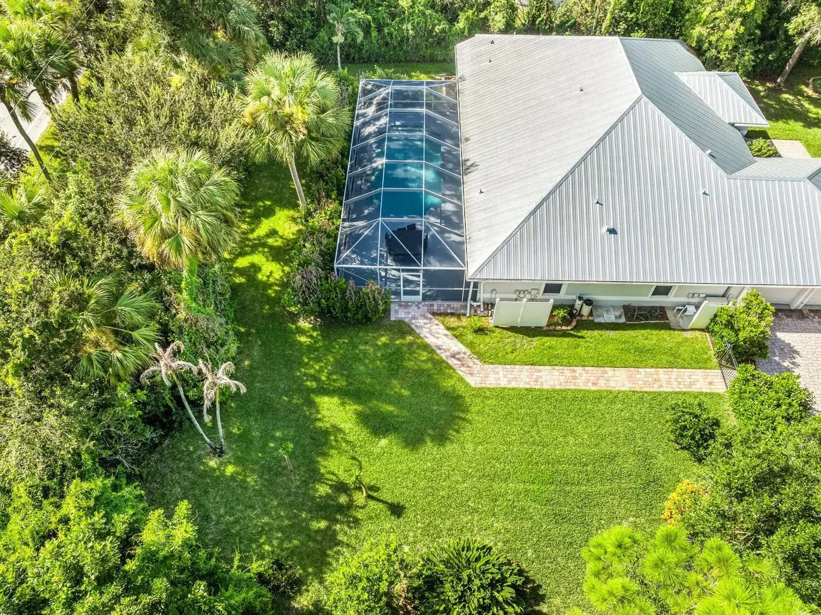 4390 2nd Square SW, Vero Beach FL 32968 photo 3