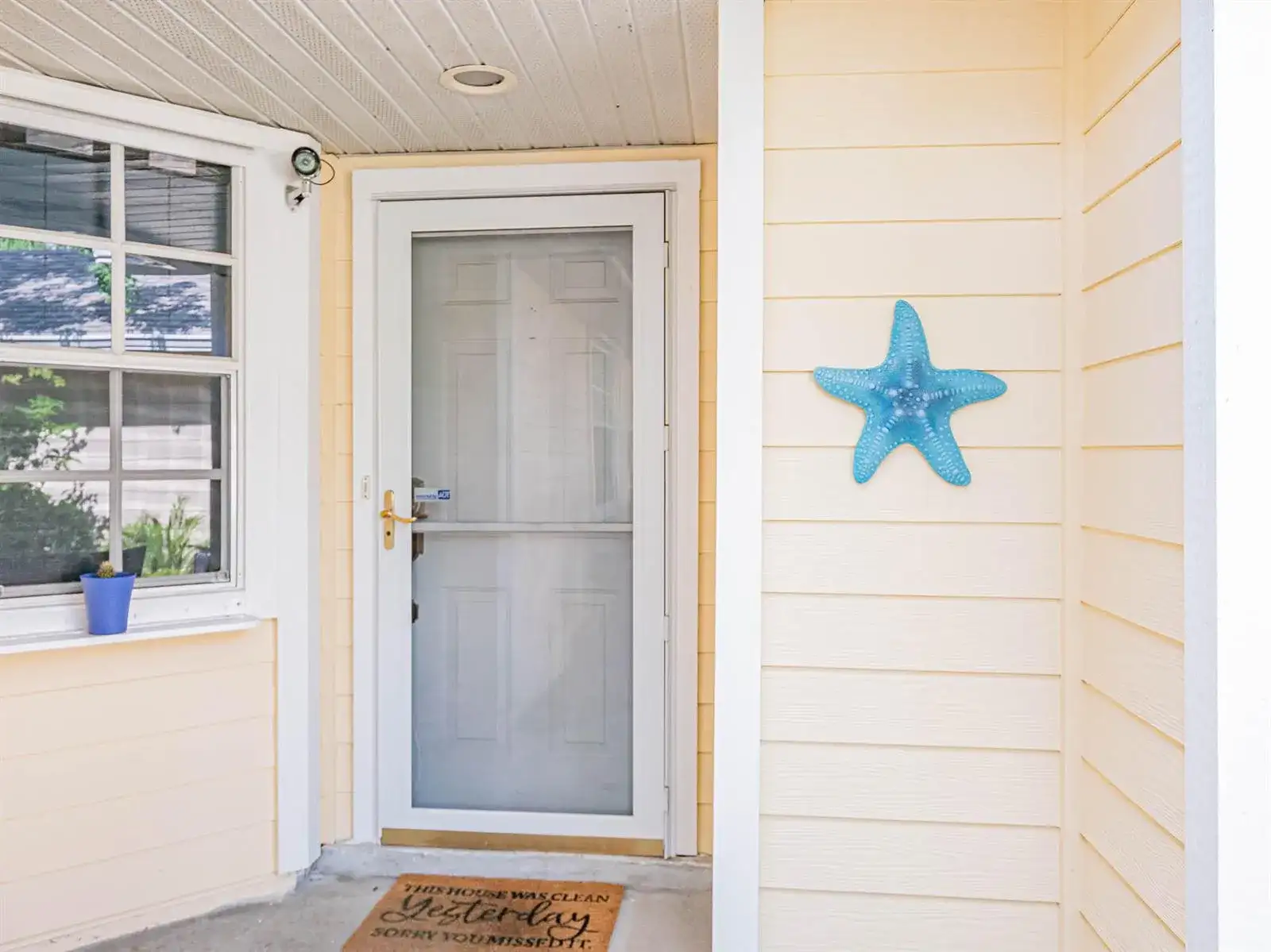559 6TH Street, Vero Beach FL 32962 photo 3