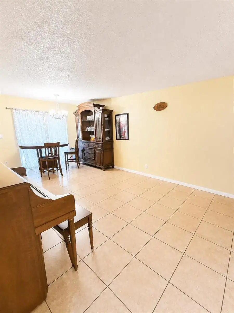 3331 Commodore Court, West Palm Beach FL 33411 photo 4