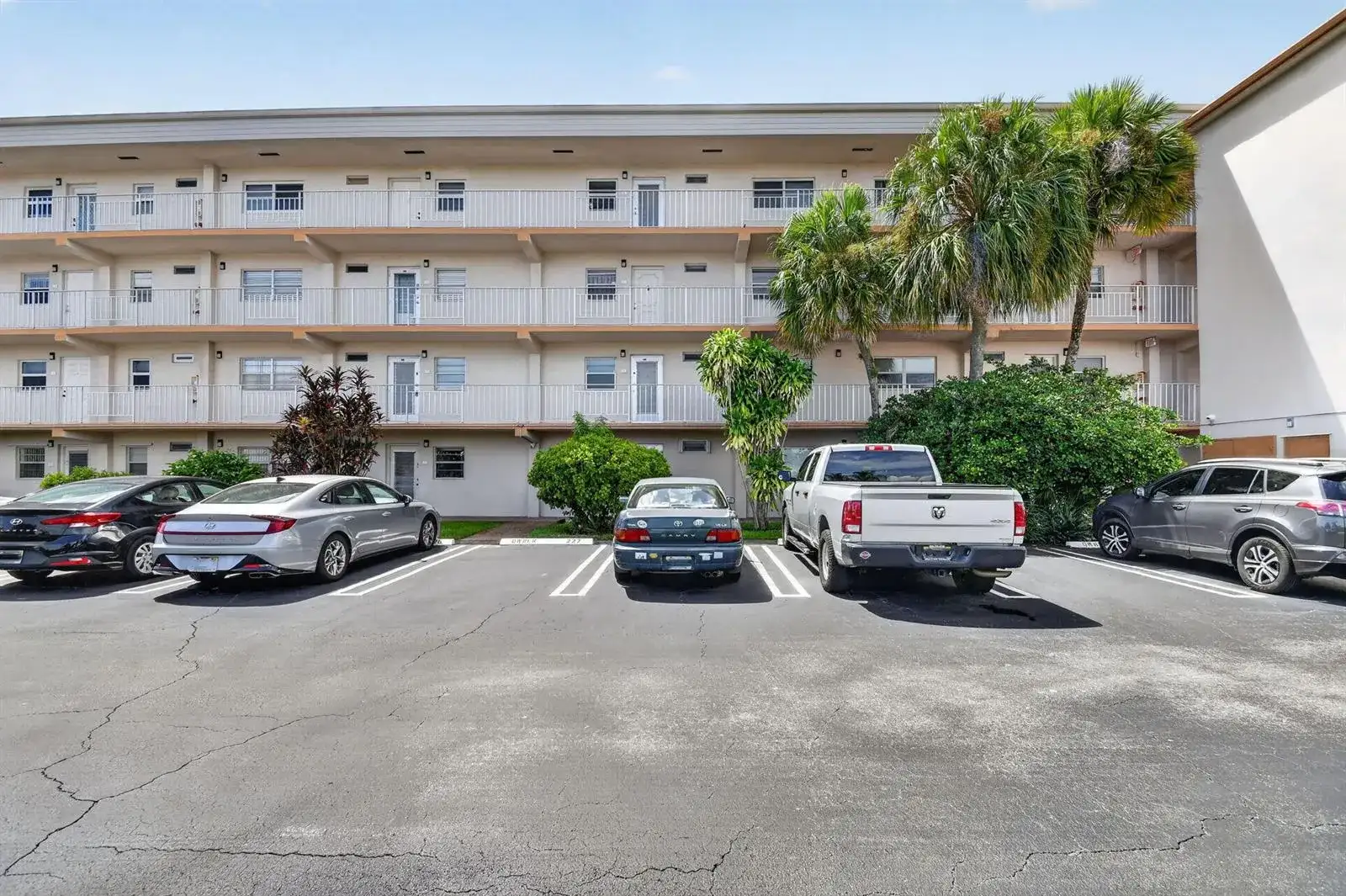 230 NE 26th Avenue # 412, Boynton Beach FL 33435 photo 2