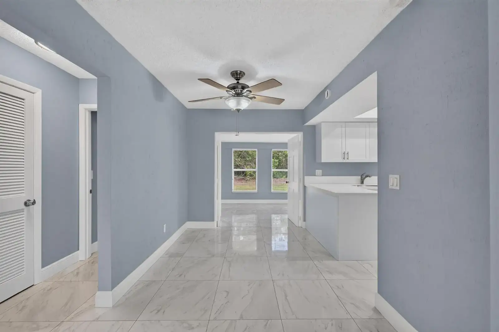 732 SW RAVENSWOOD Lane, Port St. Lucie FL 34983 photo 4