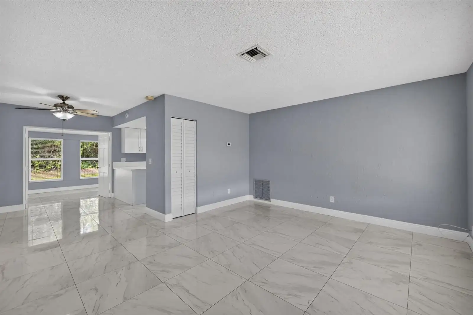 732 SW RAVENSWOOD Lane, Port St. Lucie FL 34983 photo 5