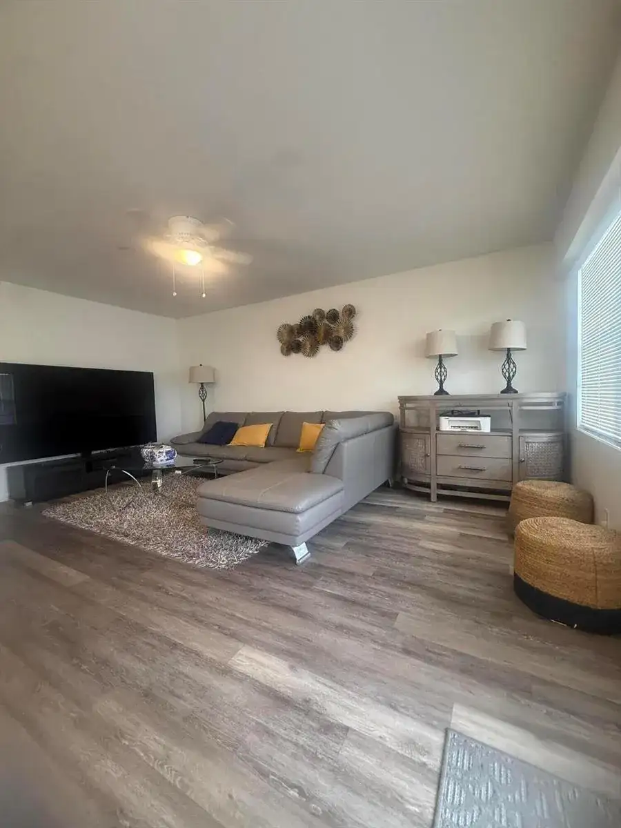 209 Brighton E, Boca Raton FL 33434 photo 4