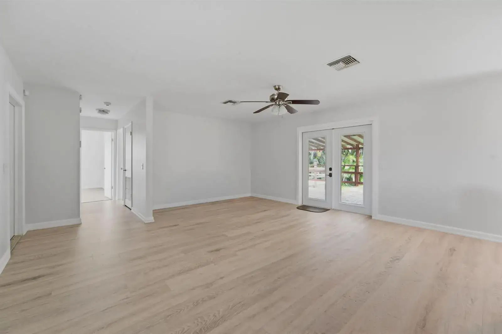 14895 24TH Circle N, FL 33470 photo 2