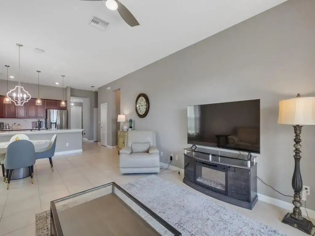 1804 BERKSHIRE Circle SW, Vero Beach FL 32968 photo 4