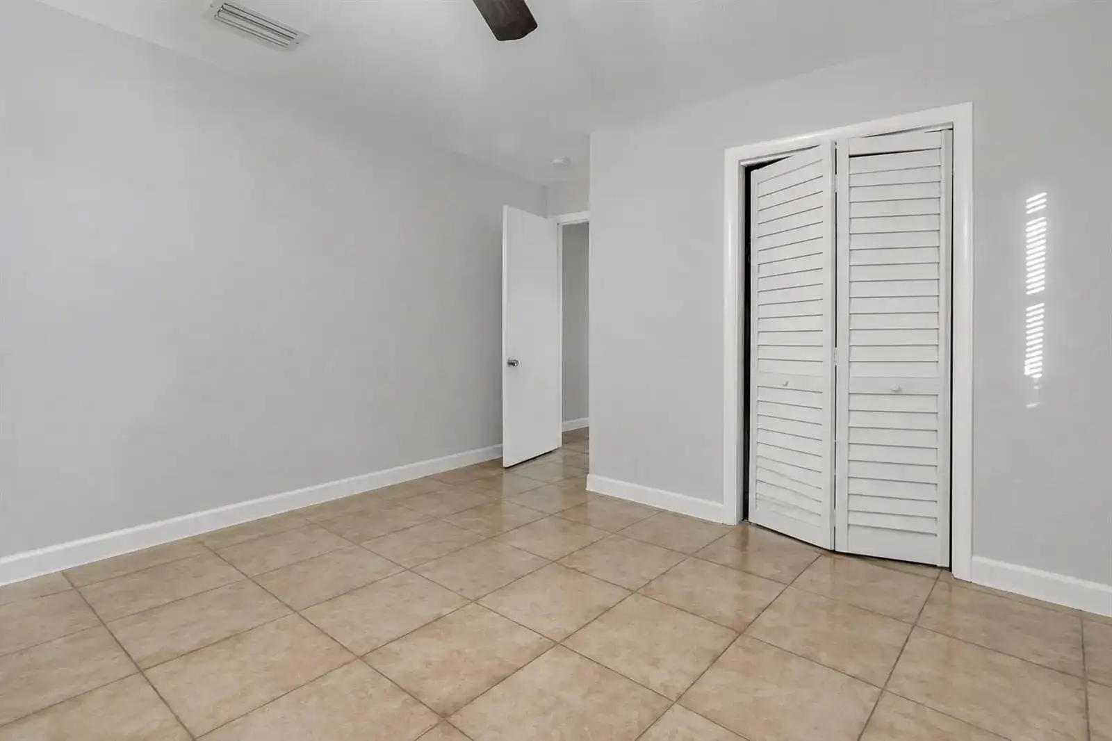 512 Holly Drive # 1, Palm Beach Gardens FL 33410 photo 4
