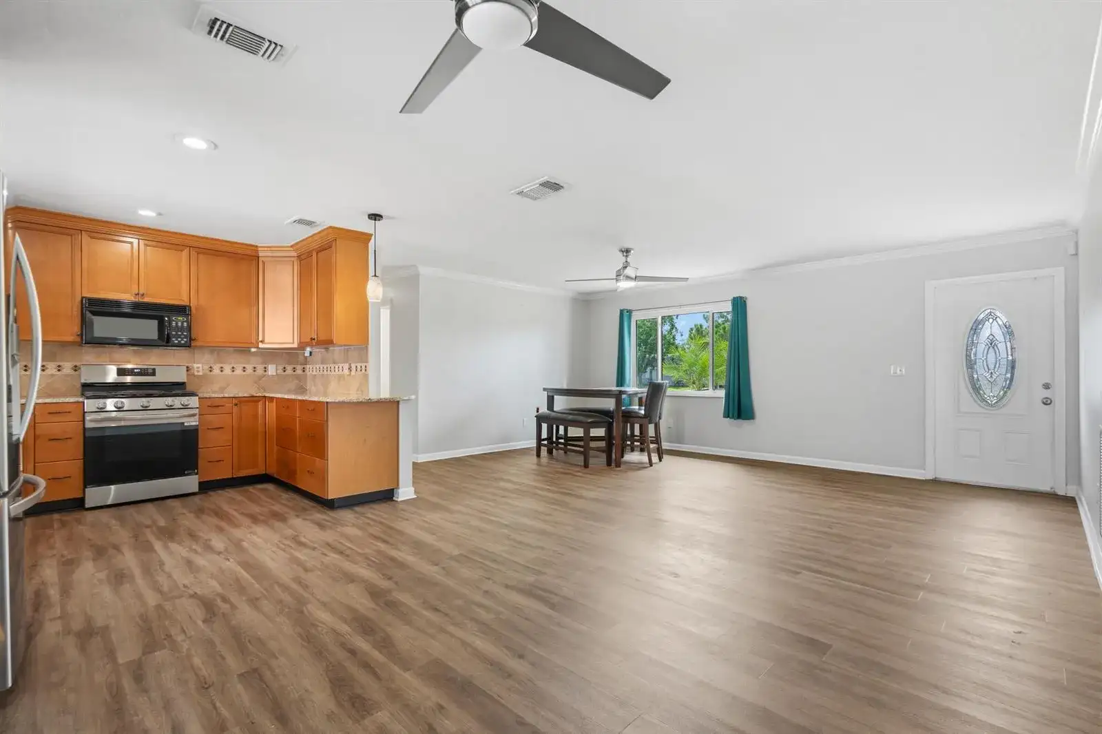 257 SW THORNHILL Drive, Port St. Lucie FL 34984 photo 5