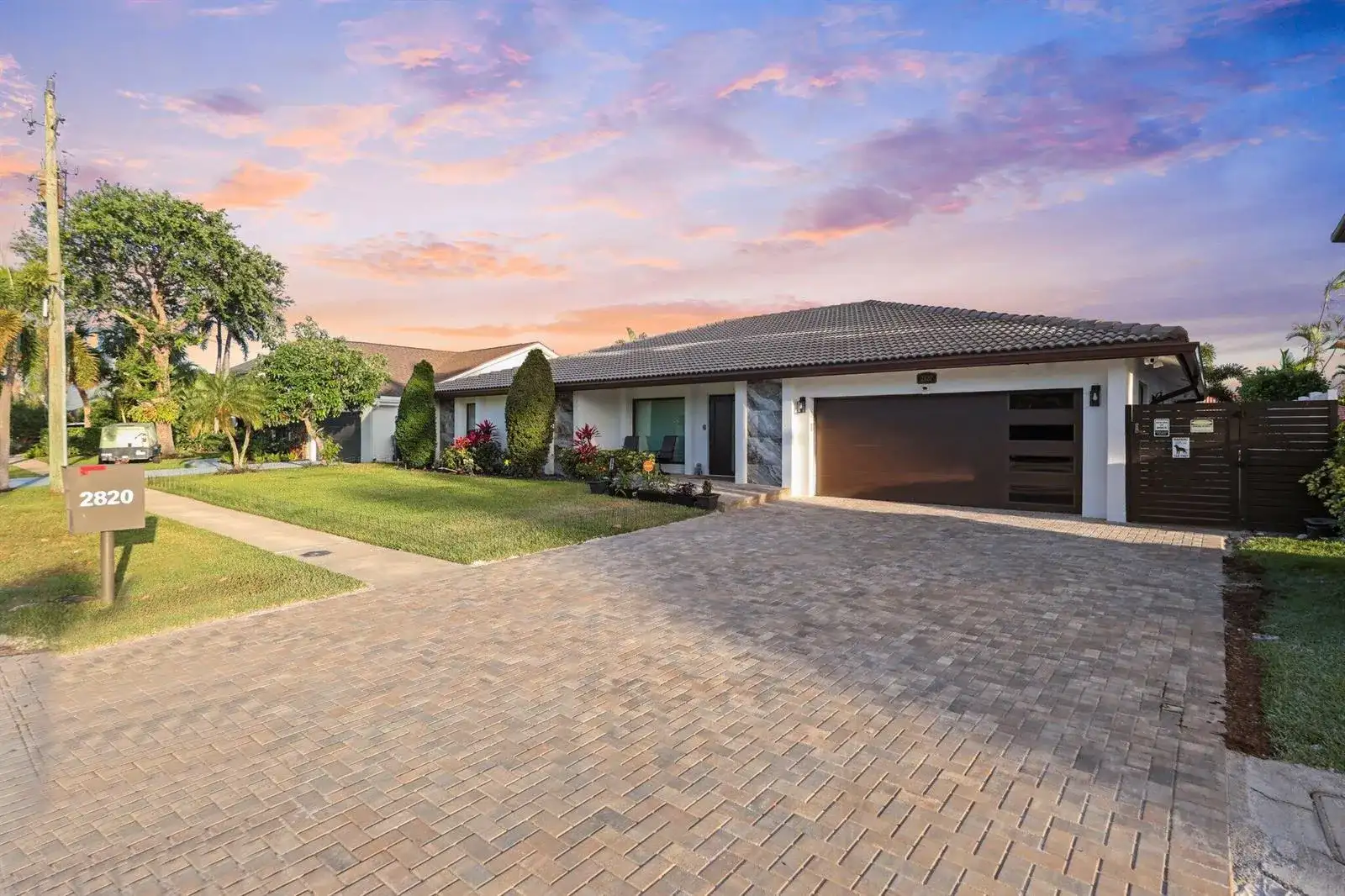 2820 NE 47th Street, Lighthouse Point FL 33064 photo 2