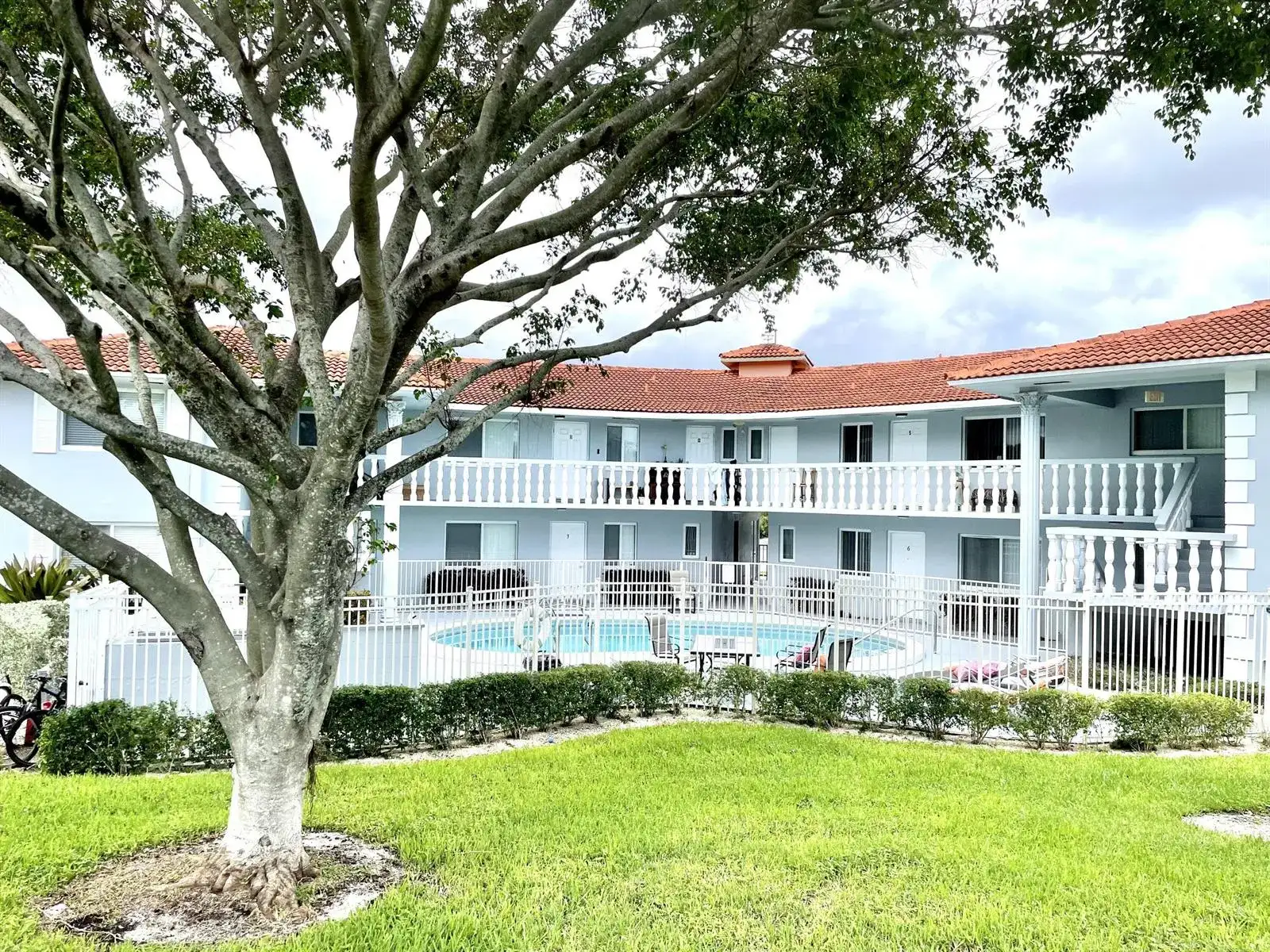 431 W Camino Real, Boca Raton FL 33432 photo 2