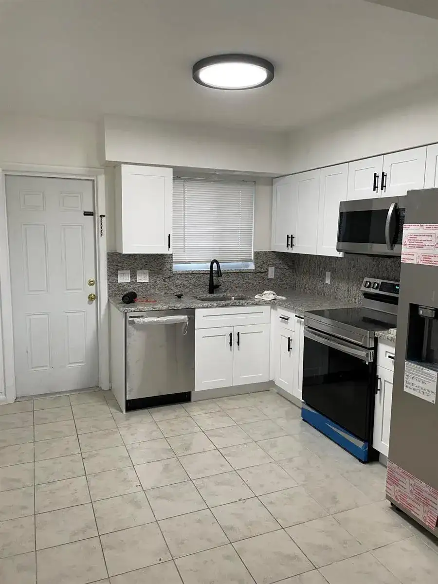 412 NE Eller Street, Deerfield Beach FL 33441 photo 4
