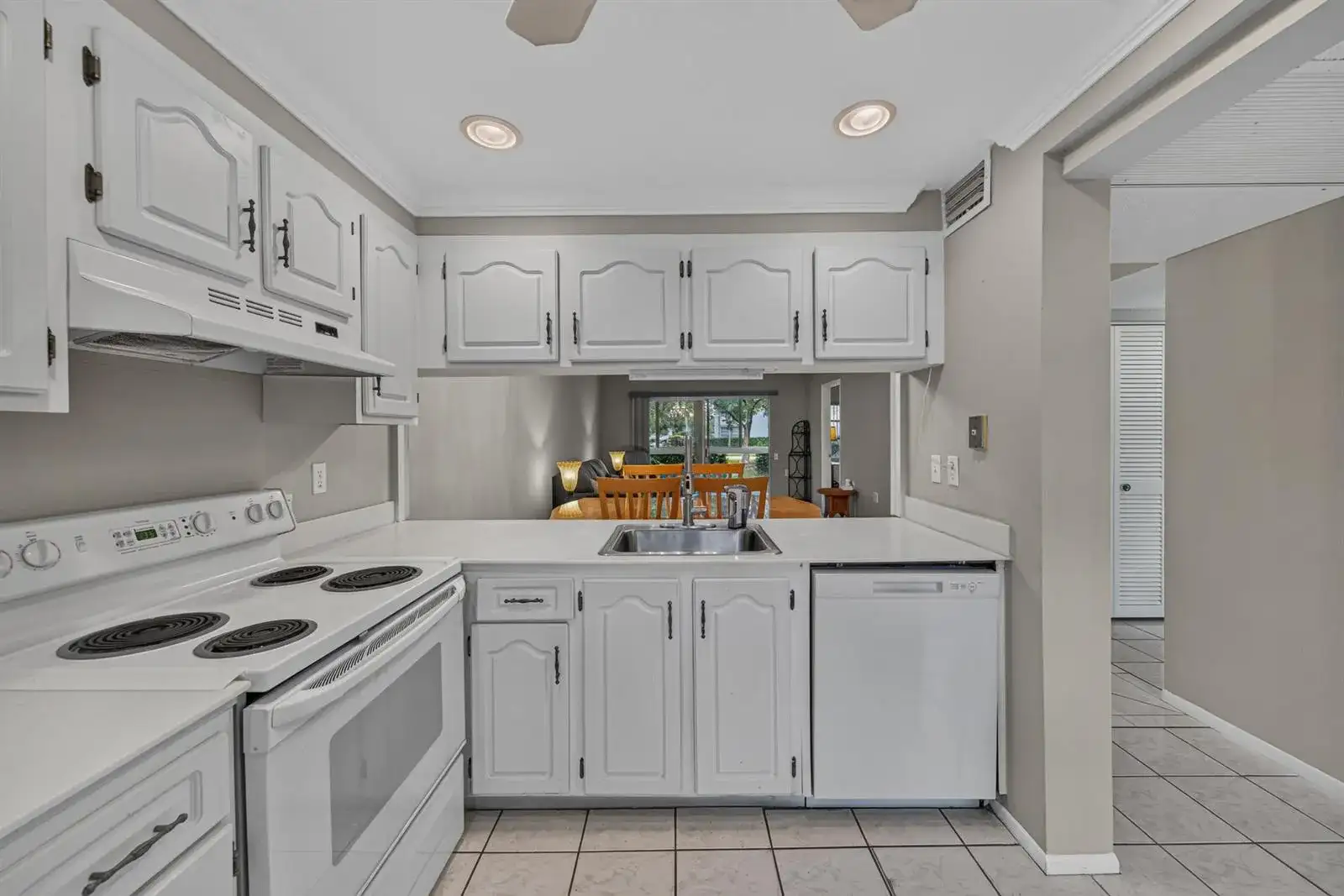 1205 Bahama Bend # F1, Coconut Creek FL 33066 photo 4