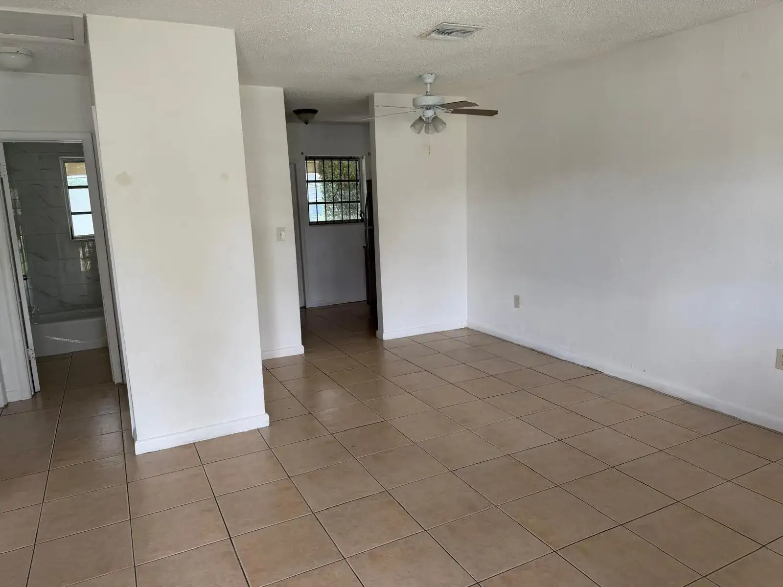 15721 NW 39TH Place, Miami Gardens FL 33054 photo 2