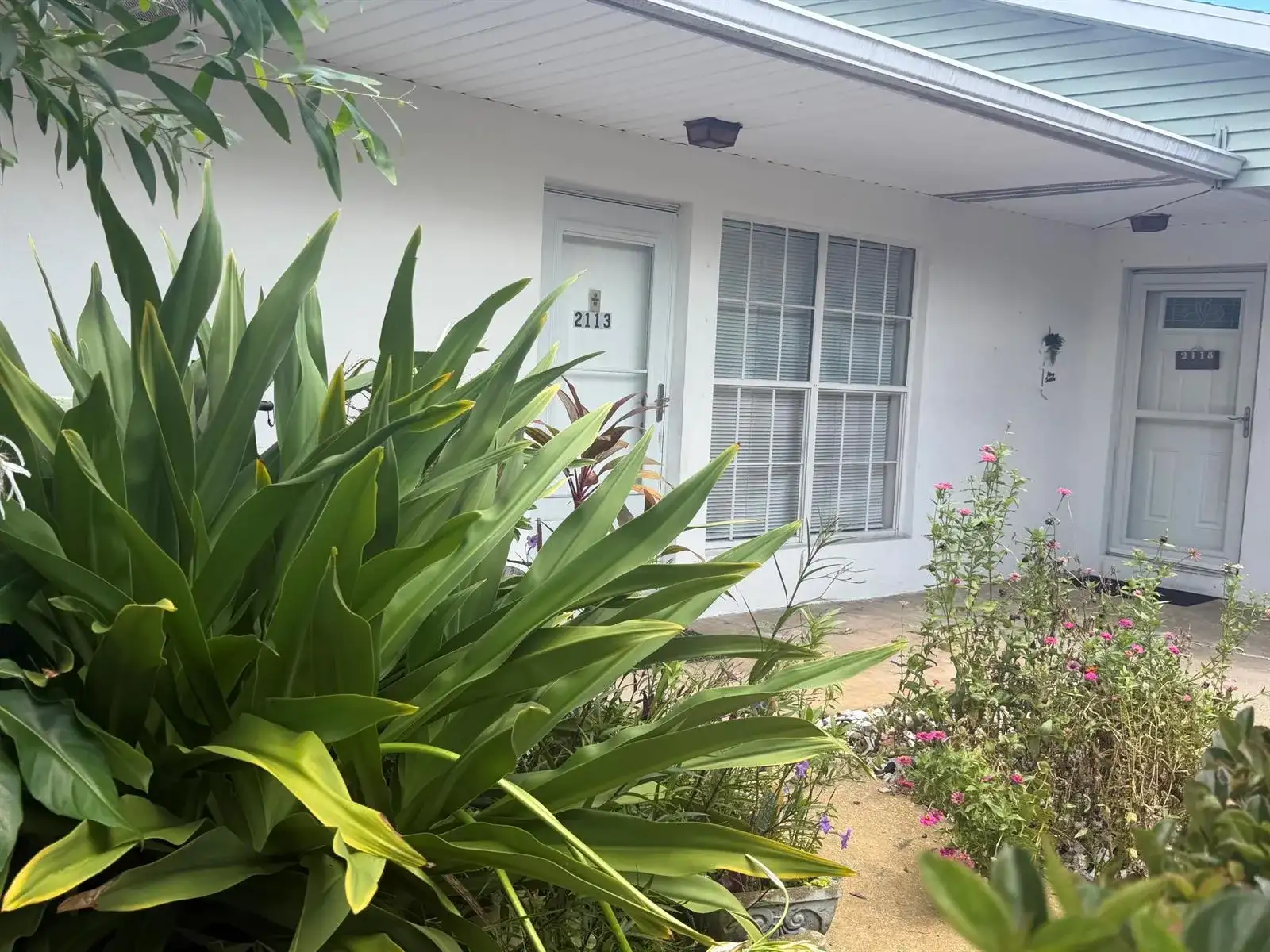 2113 SE EDLER Drive, Stuart FL 34994 photo 2