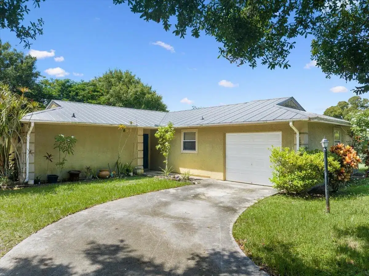 7409 PENNY Lane, Fort Pierce FL 34951 photo 3