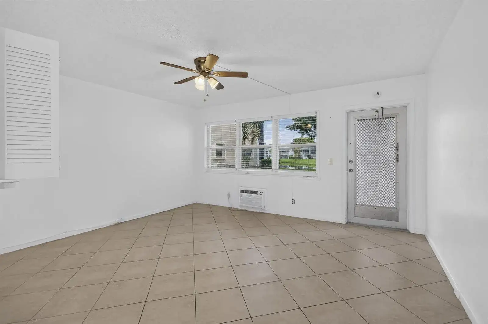79 CHATHAM D, West Palm Beach FL 33417 photo 2
