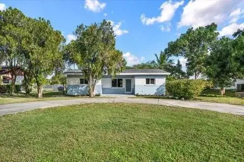 4610 SUNSET Boulevard, Fort Pierce FL 34982 photo 2
