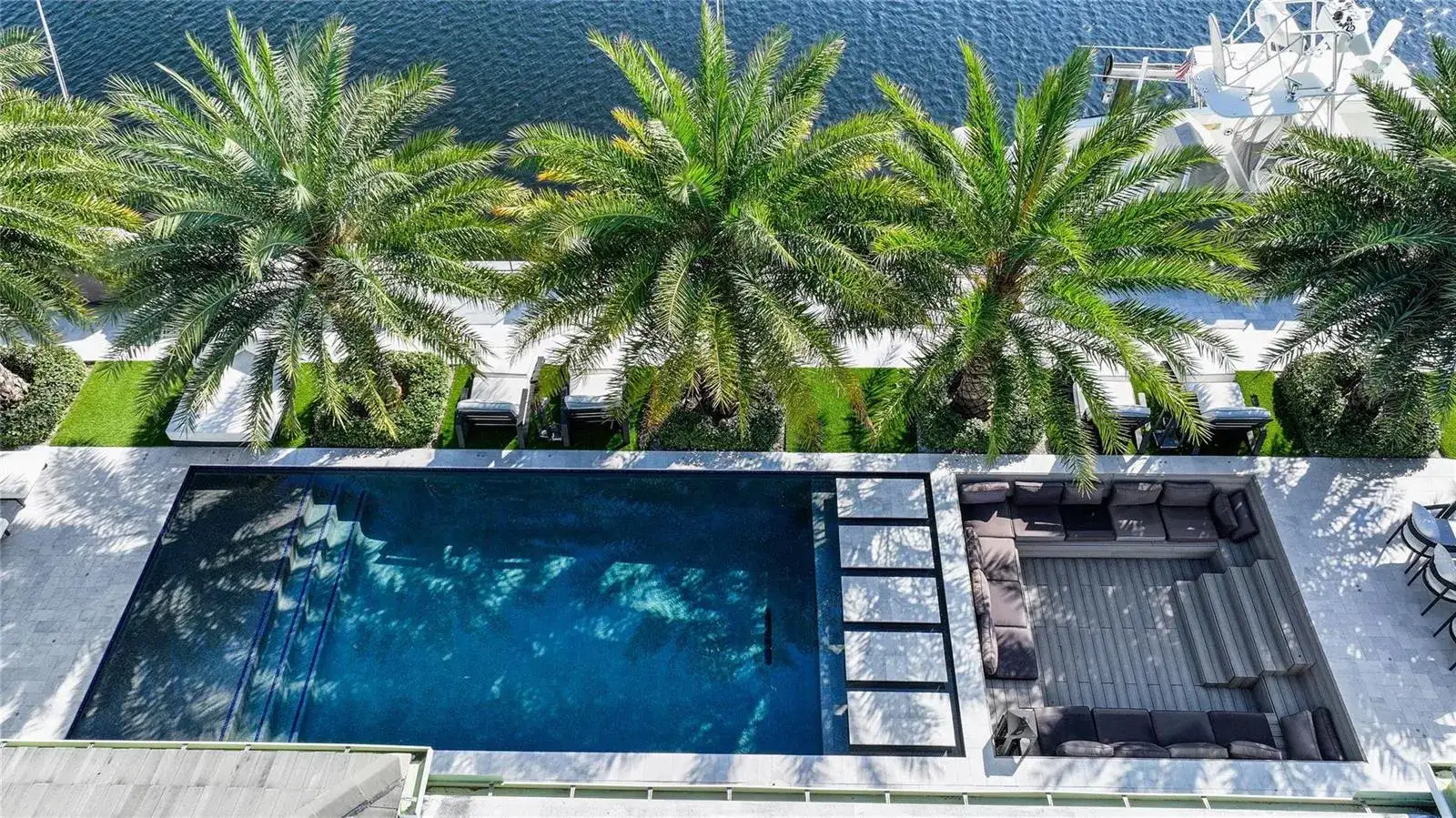 2300 SE 8TH Court, Pompano Beach FL 33062 photo 4